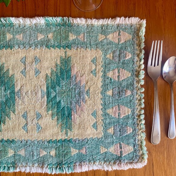 6 Vintage Placemats - Picture 2 of 4